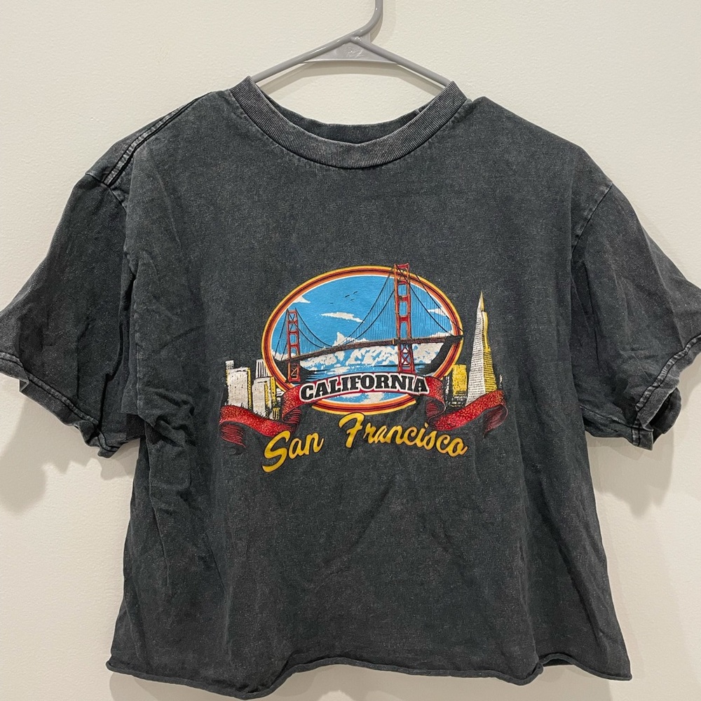 Brandy Melville (John Gait) - Cropped Graphic Tee